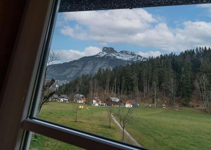 Haus In - Your Austrian Дом отдыха Альтаусзее